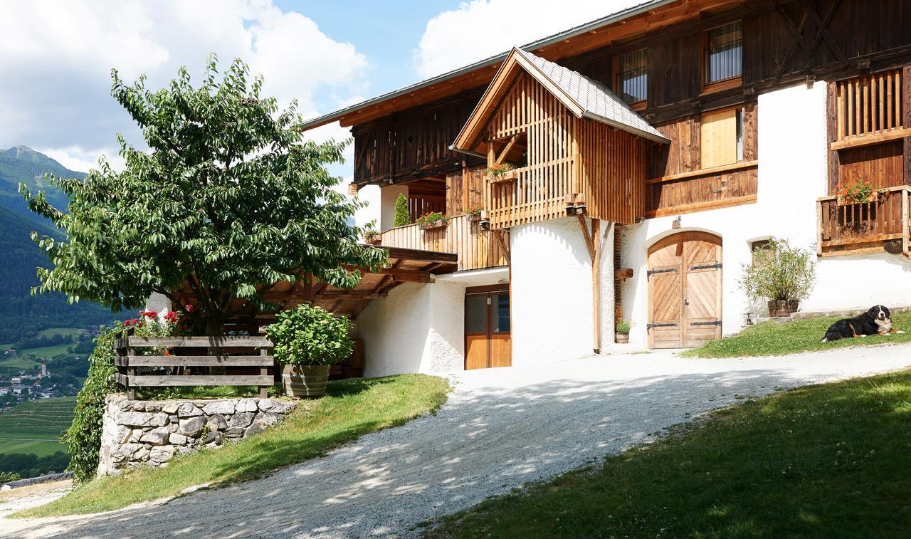 Strasserhof Tenuta-Weingut Vahrn Exterior photo