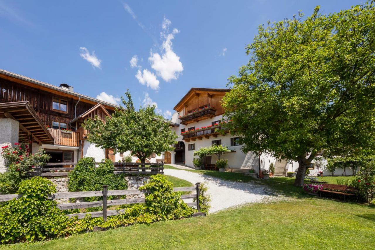 Strasserhof Tenuta-Weingut Vahrn Exterior photo